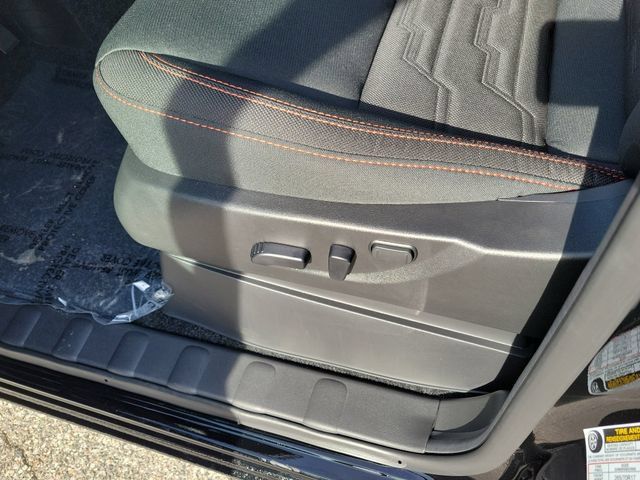 New 2026 Nissan Frontier Pro-X w/ Pro-X Convenience Package RWD image 9