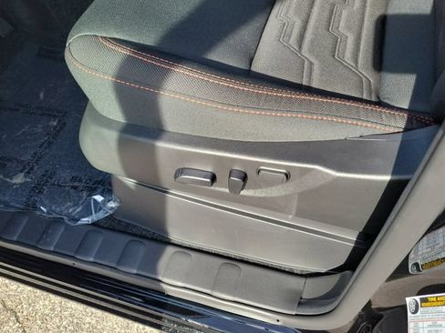 New 2026 Nissan Frontier Pro-X w/ Pro-X Convenience Package RWD image 9