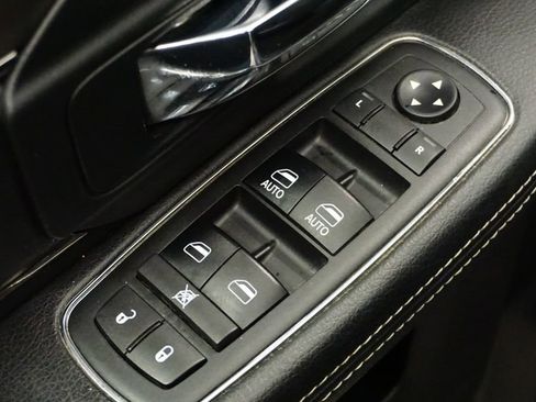 Used 2017 RAM 1500 Sport image 23