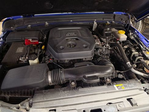 Used 2020 Jeep Wrangler Sport AWD/4WD image 9