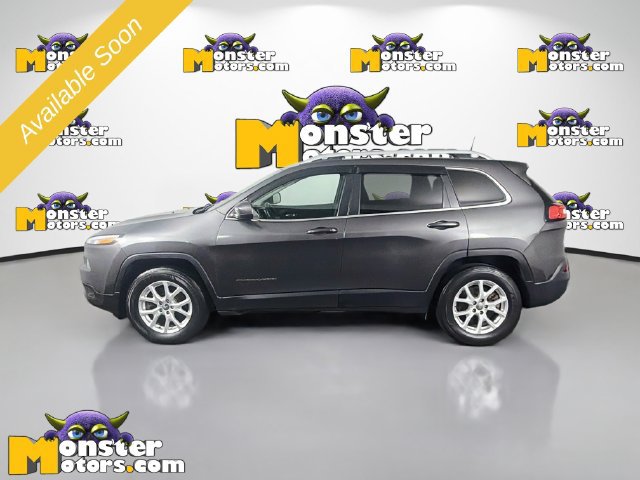 Used 2018 Jeep Cherokee Latitude w/ Cold Weather Group AWD/4WD image 8