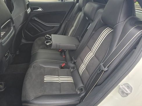 Used 2018 Mercedes-Benz GLA 250 4MATIC image 32