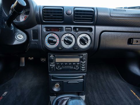 Used 2001 Toyota MR2 RWD image 29