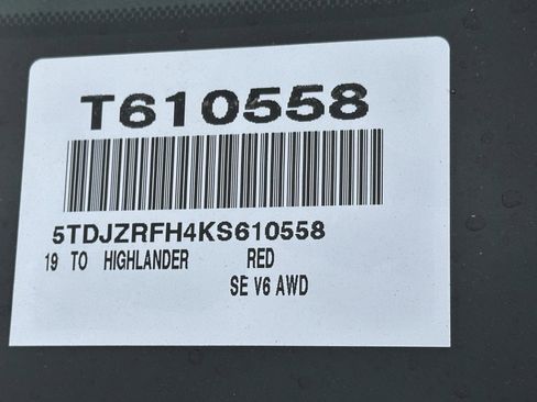 Used 2019 Toyota Highlander SE image 15