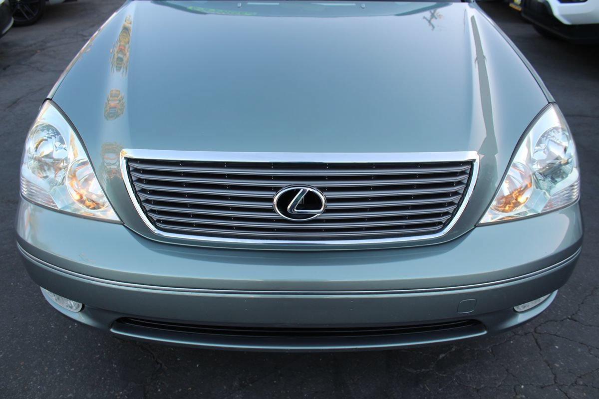Used 2002 Lexus LS 430 w/ Navigation/Mark Levinson Pkg RWD image 9