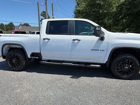 New 2026 Chevrolet Silverado 2500 Custom w/ Custom Value Package AWD/4WD image 4