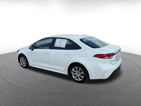 Used 2025 Toyota Corolla LE FWD image 8