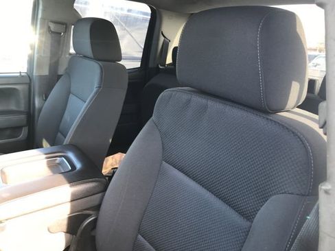 Used 2019 Chevrolet Silverado 1500 LT image 4