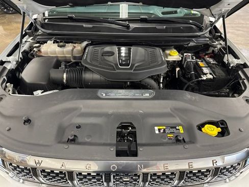 Used 2024 Jeep Grand Wagoneer Series III AWD/4WD image 30
