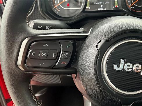 Used 2025 Jeep Wrangler Unlimited Rubicon w/ Convenience Group AWD/4WD image 12