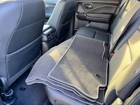 Used 2025 Honda Ridgeline RTL image 11