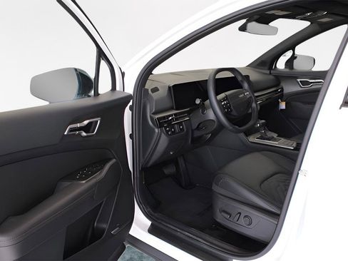 New 2026 Kia Sportage X-Line w/ X-Line Premium Package AWD/4WD image 14