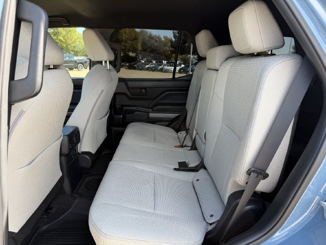 Certified 2025 Toyota 4Runner SR5 AWD/4WD image 25