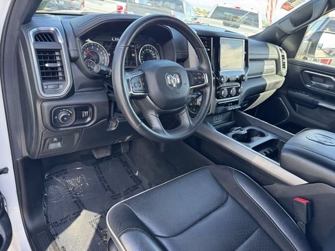 Used 2024 RAM 1500 Laramie AWD/4WD image 17
