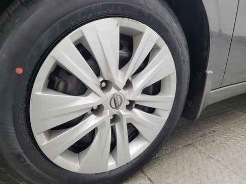 Used 2024 Nissan Sentra S image 31