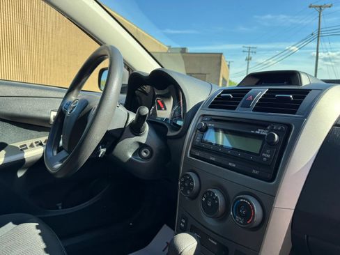 Used 2012 Toyota Corolla S FWD image 26