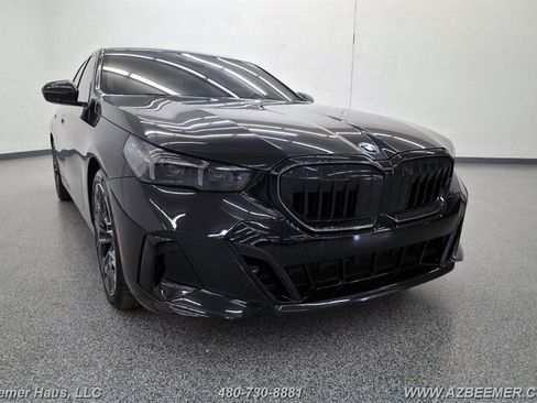Used 2026 BMW 530i w/ M Sport Package RWD image 7