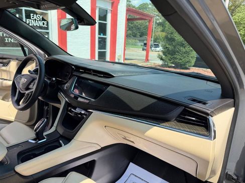 Used 2017 Cadillac XT5 FWD image 28