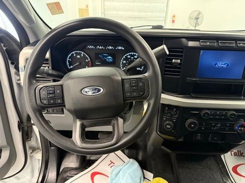 Used 2024 Ford F350 XLT w/ FX4 Off-Road Package image 15