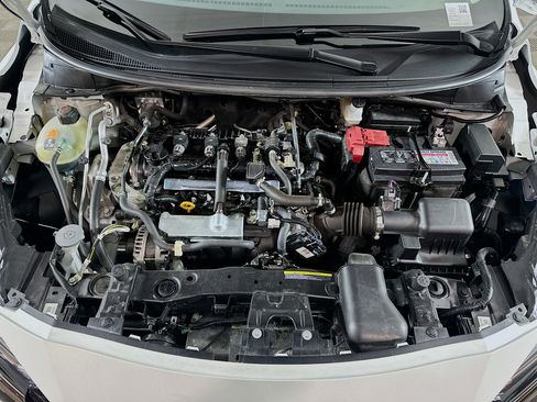 Used 2025 Nissan Versa SR w/ Trunk Package image 31