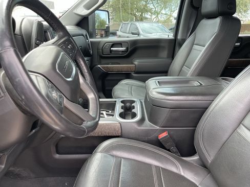 Used 2022 GMC Sierra 2500 Denali w/ Denali Ultimate Package AWD/4WD image 11