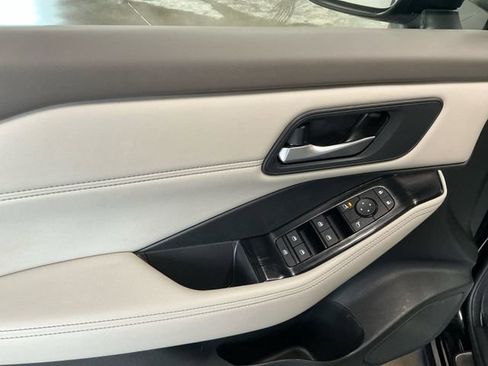 Used 2023 Nissan Rogue SV w/ SV Premium B Package AWD/4WD image 30