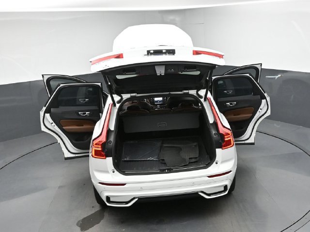 Used 2024 Volvo XC60 B5 Ultimate w/ Protection Package Premier AWD/4WD image 51