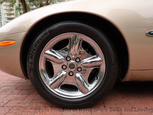 Used 1998 Jaguar XK8 Convertible image 39