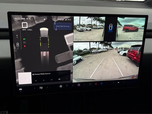 Used 2025 Tesla Cybertruck AWD Crew Cab image 24