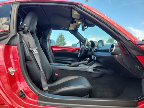 Used 2017 MAZDA MX-5 Miata RF Grand Touring RWD image 5