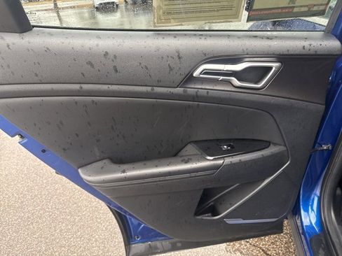 Used 2023 Kia Sportage EX image 22