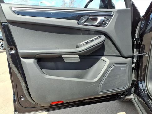 Used 2022 Porsche Macan S image 13