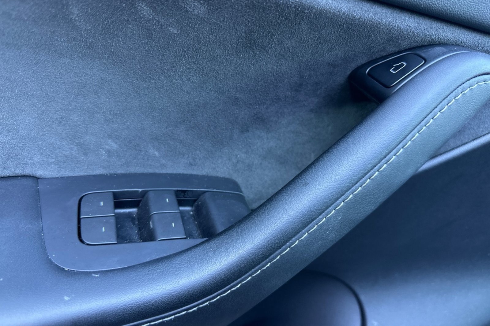 Used 2022 Tesla Model Y Performance AWD/4WD image 10