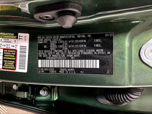 Used 2023 Toyota Highlander XLE image 32