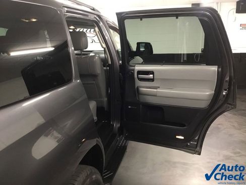 Used 2016 Toyota Sequoia Limited image 47