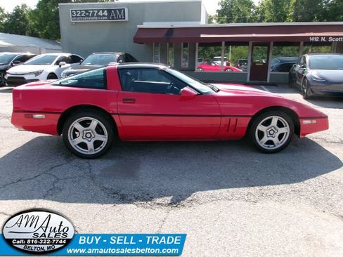 Used 1987 Chevrolet Corvette Coupe RWD image 5
