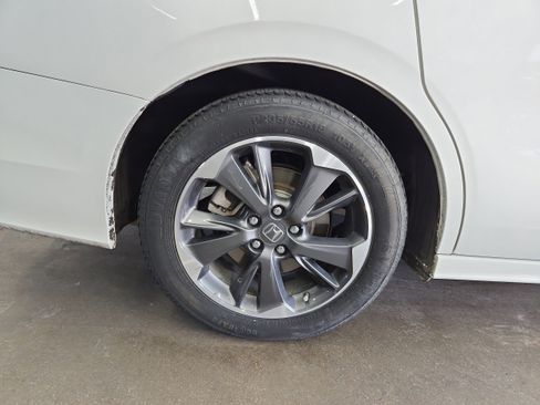 Used 2023 Honda Odyssey Elite image 25