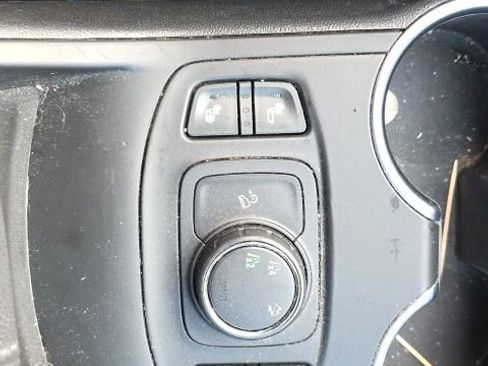 Used 2019 GMC Terrain SLE w/ Driver Convenience Package image 14