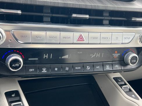 Certified 2023 Kia Telluride SX image 22