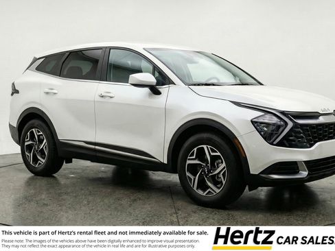 Used 2025 Kia Sportage LX FWD image 1