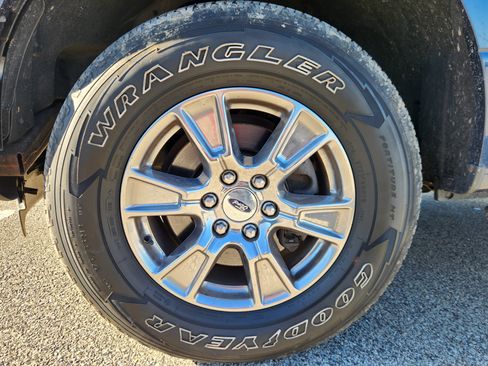 Used 2016 Ford F150 XLT w/ Equipment Group 302A Luxury image 19