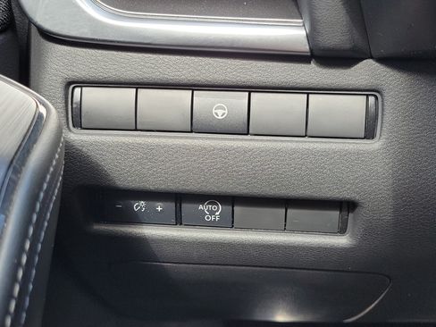 Certified 2023 Nissan Rogue SV FWD image 31