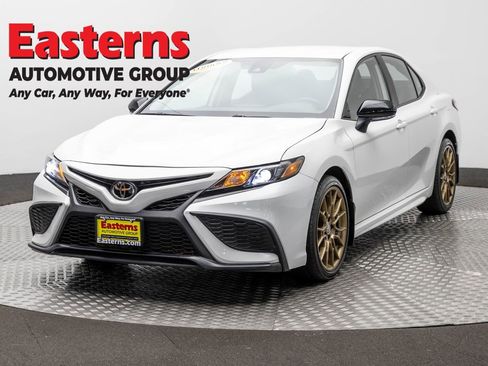 Used 2024 Toyota Camry SE w/ Convenience Package AWD/4WD image 1