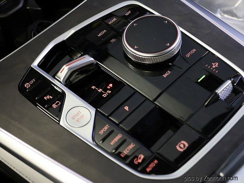 New 2026 BMW X5 xDrive50e w/ Climate Comfort Package image 27