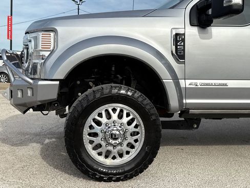 Used 2022 Ford F450 Platinum w/ FX4 Off-Road Package image 5