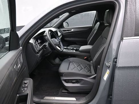 New 2026 Volkswagen Atlas Cross Sport SE AWD/4WD image 9