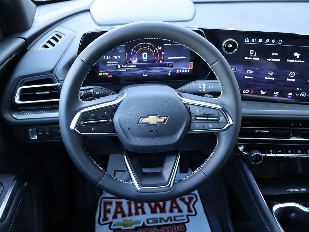 New 2026 Chevrolet Traverse LT w/ Driver Confidence Package FWD image 15