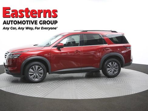 Used 2025 Nissan Pathfinder SV FWD image 58