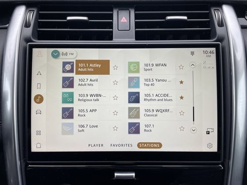 Certified 2024 Land Rover Discovery S image 29