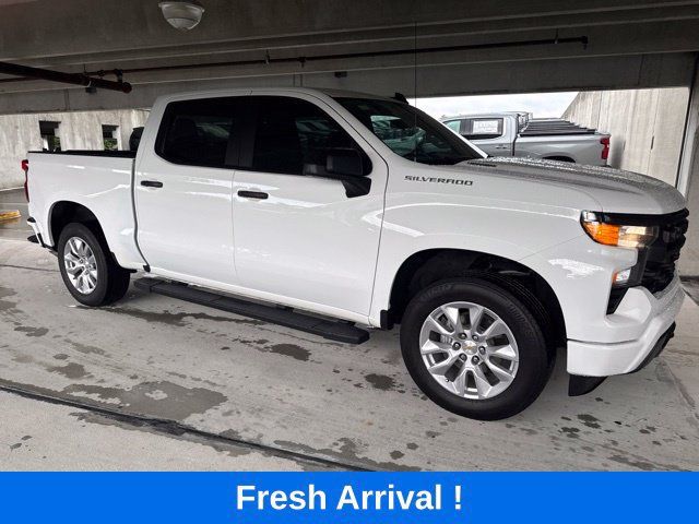 Used 2025 Chevrolet Silverado 1500 Custom RWD image 14